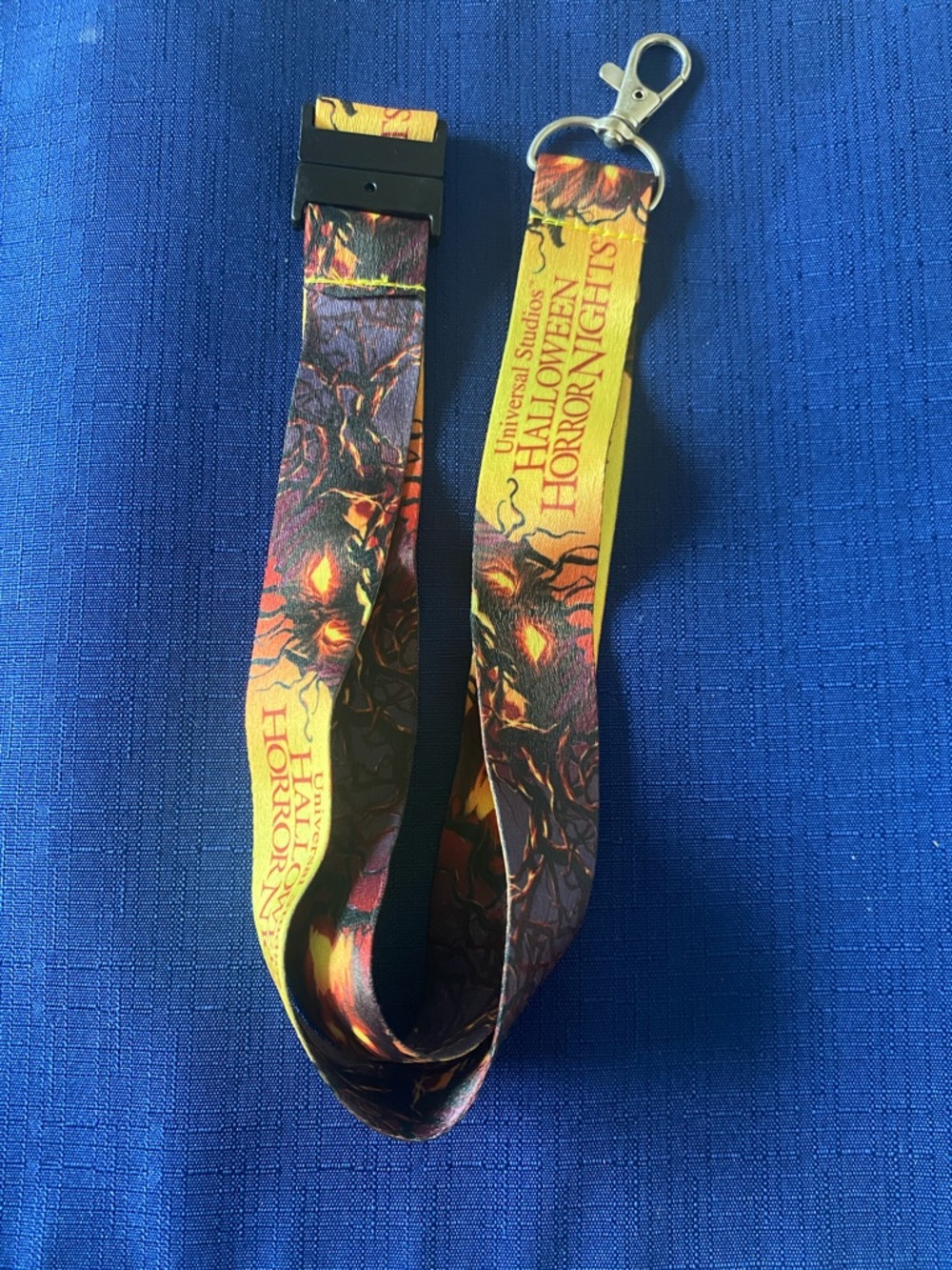 Universal Studios Halloween Horror Nights Yellow & Orange Lanyard